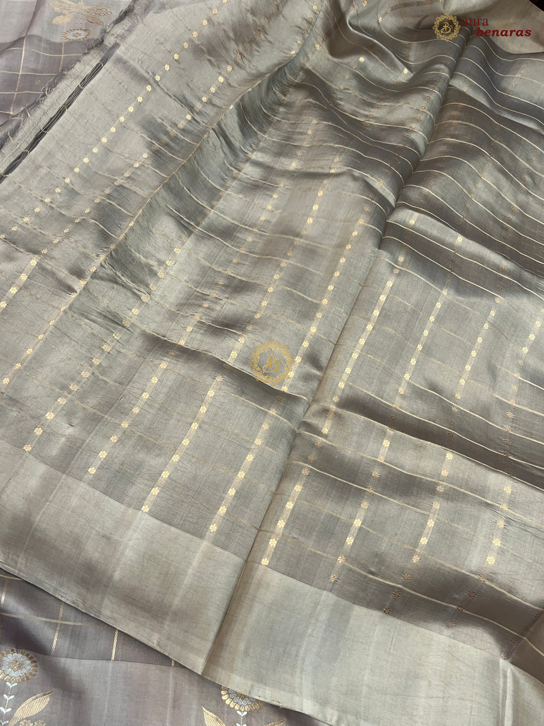 Light Grey Banarasi Silk Saree Zari Checks Kadhwa Border