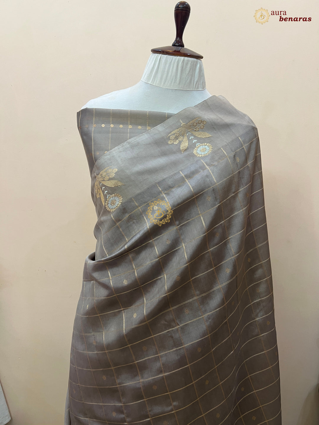 Light Grey Banarasi Silk Saree Zari Checks Kadhwa Border