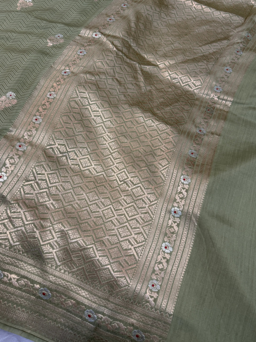 Olive Green Pure Chiniya Silk Handloom Banarasi Saree