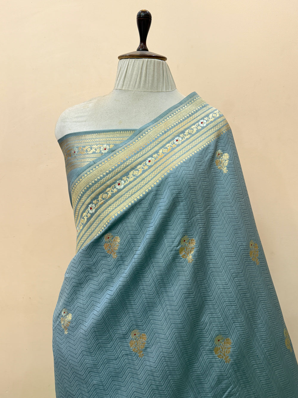 Grey Pure Chiniya Silk Handloom Banarasi Saree