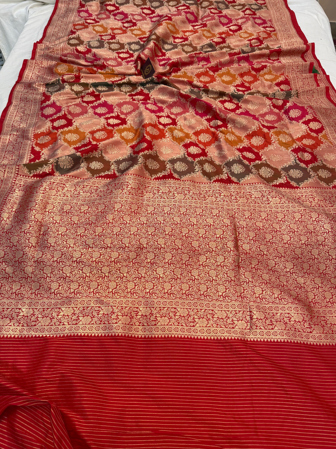 Buy Red Rangkaat Banarasi Katan Silk Saree - AuraBenaras