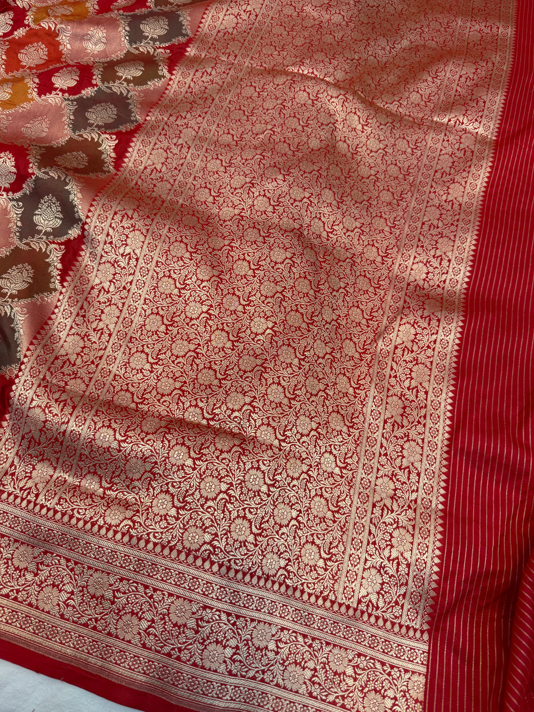 Buy Red Rangkaat Banarasi Katan Silk Saree - AuraBenaras