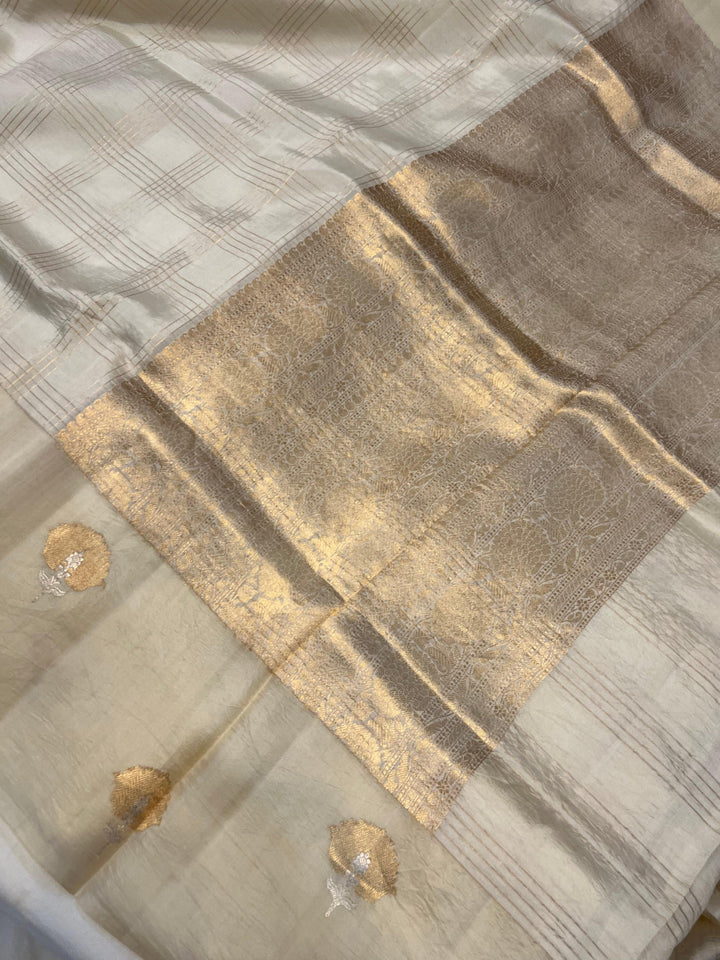 Cream Pure Banarasi Handloom Silk Saree - Aura Benaras