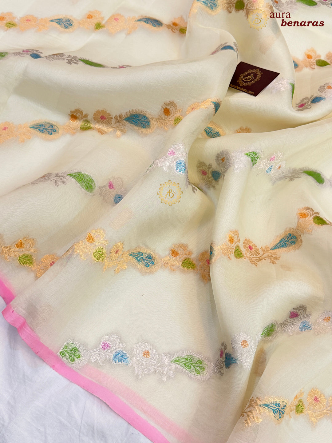 Off White Rangkaat Banarasi Handloom Kora Silk Saree 