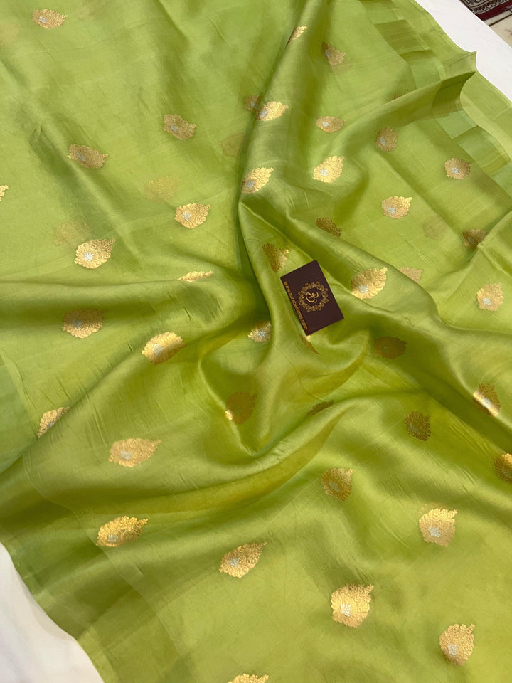 Pista Green Banarasi Handloom Kora Silk Saree - Aura Benaras