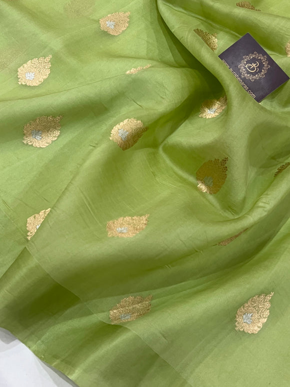 Pista Green Banarasi Handloom Kora Silk Saree - Aura Benaras