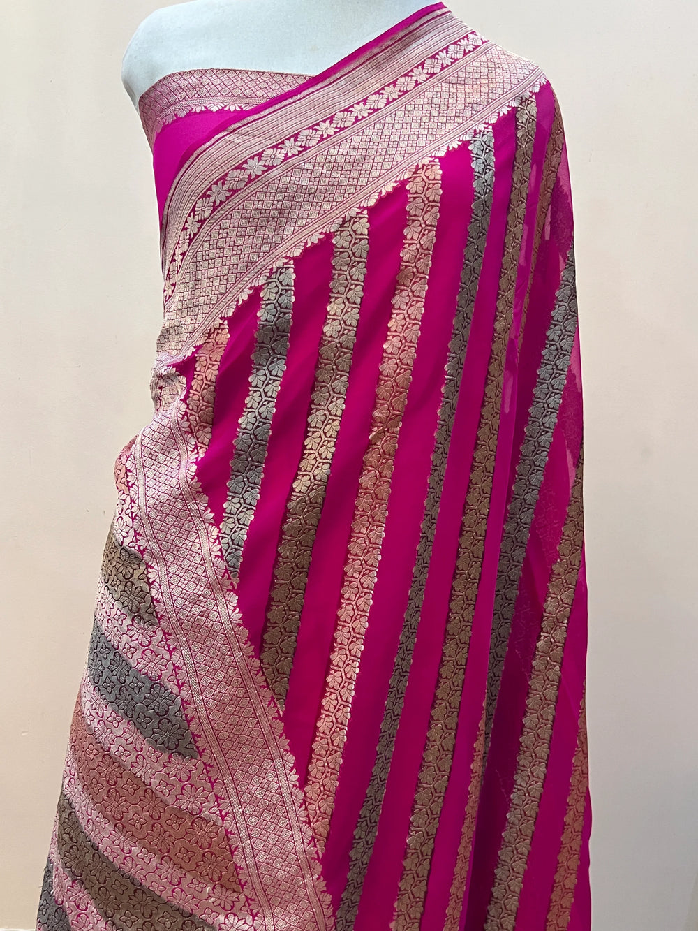Rani Rangkaat Banarasi Khaddi Georgette Saree