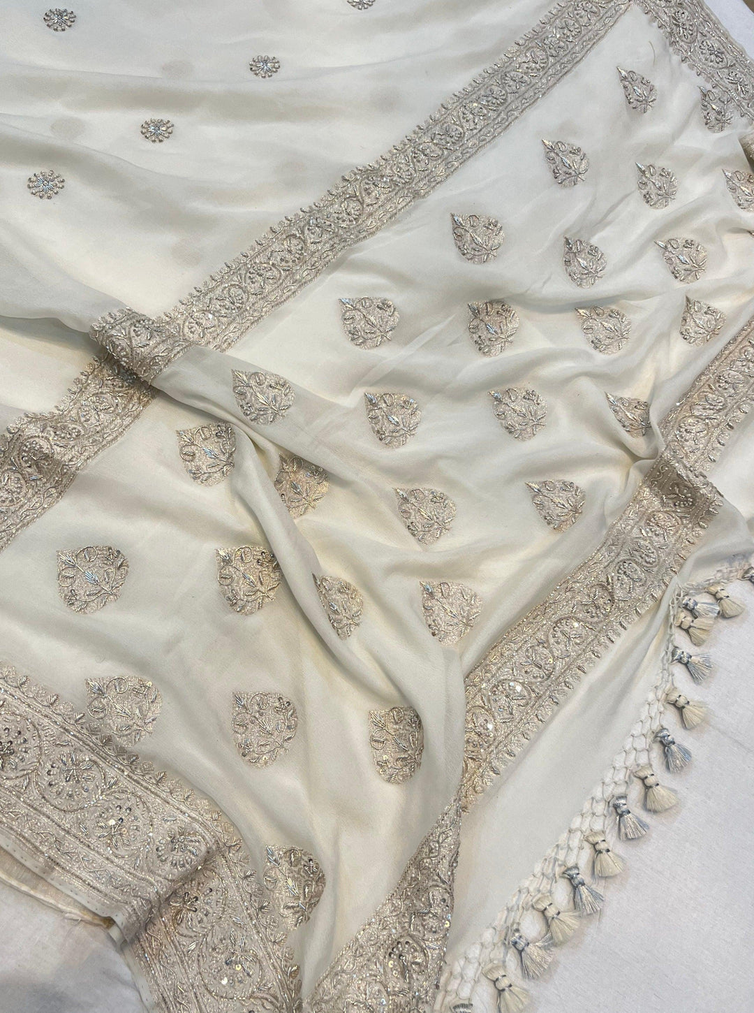 White Pure Banarasi Handloom Georgette Silk Saree - Aura Benaras