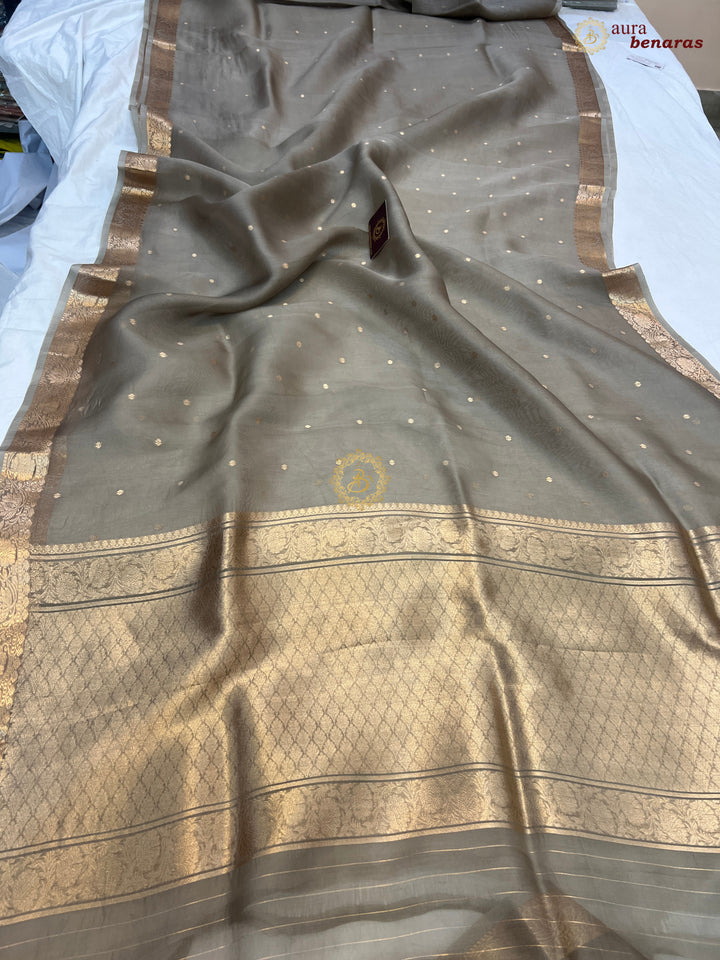 Grey Kora Silk Handloom Banarasi Saree Kadhwa Butis 
