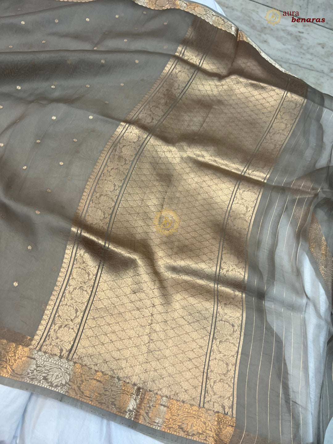 Grey Kora Silk Handloom Banarasi Saree Kadhwa Butis 
