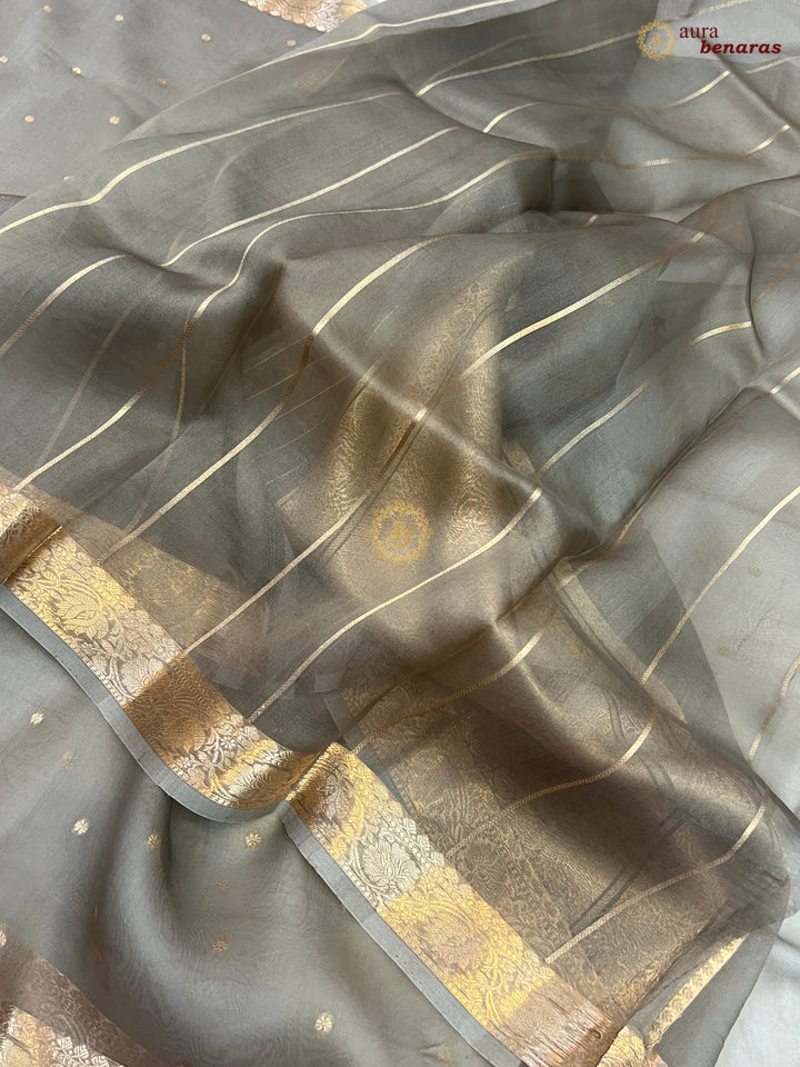 Grey Kora Silk Handloom Banarasi Saree Kadhwa Butis 