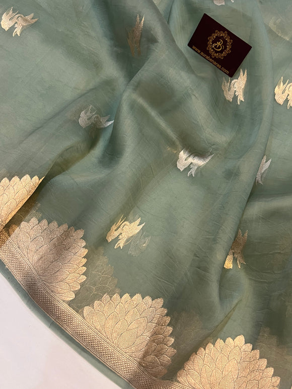 Greyish Green Banarasi Handloom Kora Silk Saree - Aura Benaras