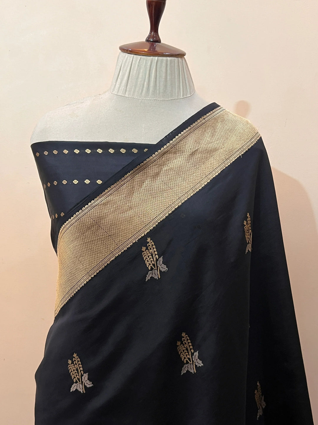 Black Pure Silk Handloom Banarasi Saree