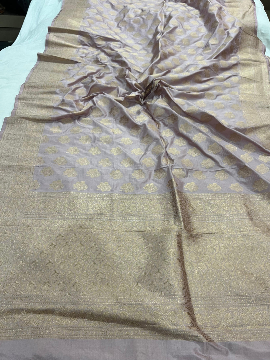 Rose Mauve Pure Banarasi Handloom Katan Silk Saree - Aura Benaras