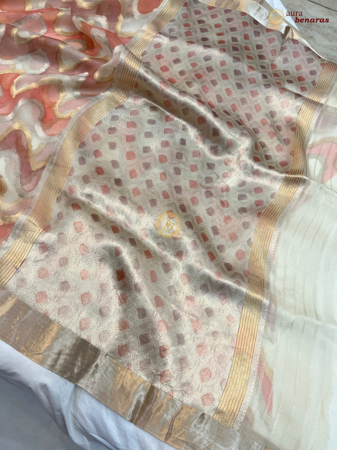 White Rangkaat Pure Tissue Silk Banarasi Saree with Kadhwa Weave