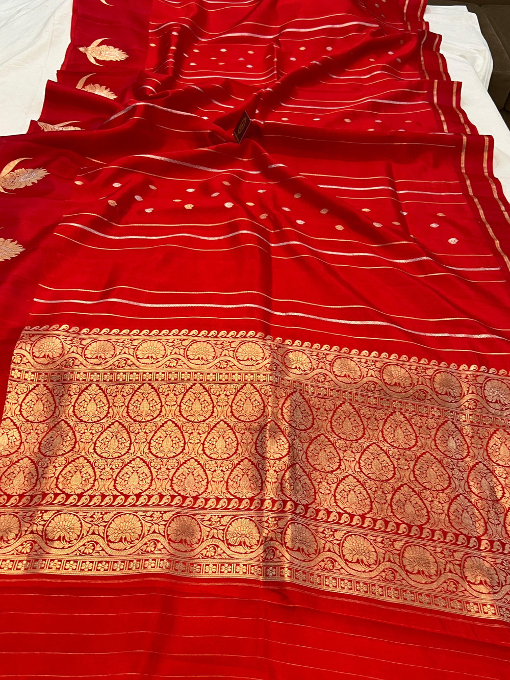 Red Pure Banarasi Handloom Silk Saree - Aura Benaras
