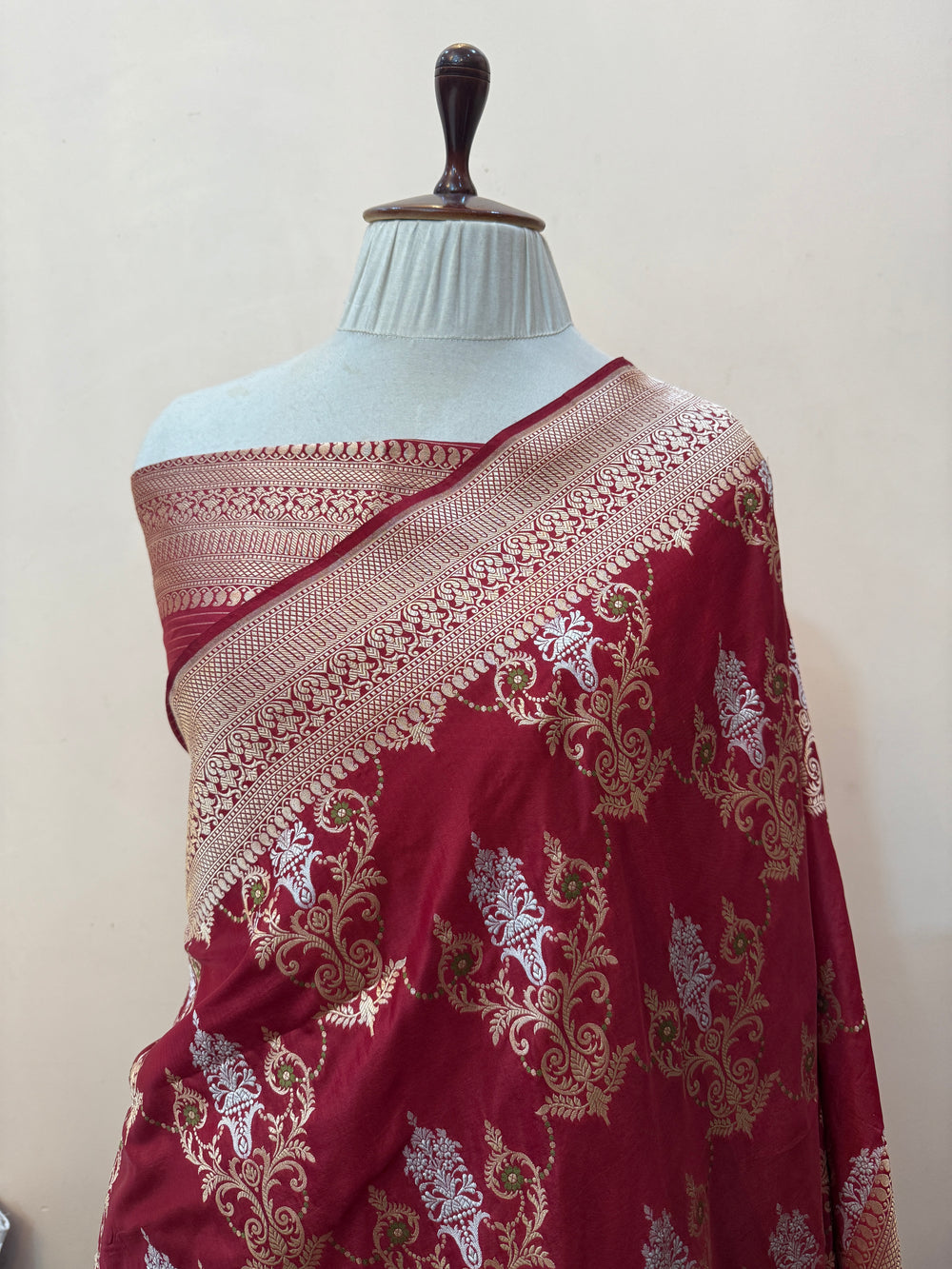 Maroon Pure Katan silk Handloom Banarasi Saree