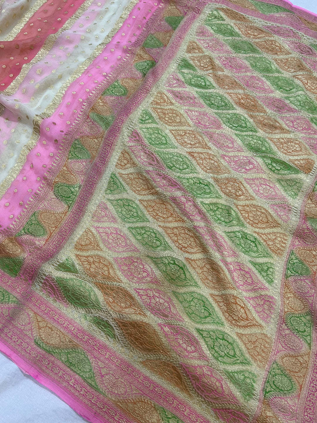 Cream Rangkaat Banarasi Khaddi Georgette Saree - Aura Benaras