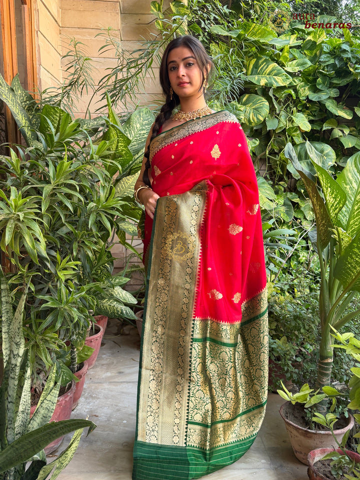 Red Pure Banarasi Handloom Silk Saree - Aura Benaras