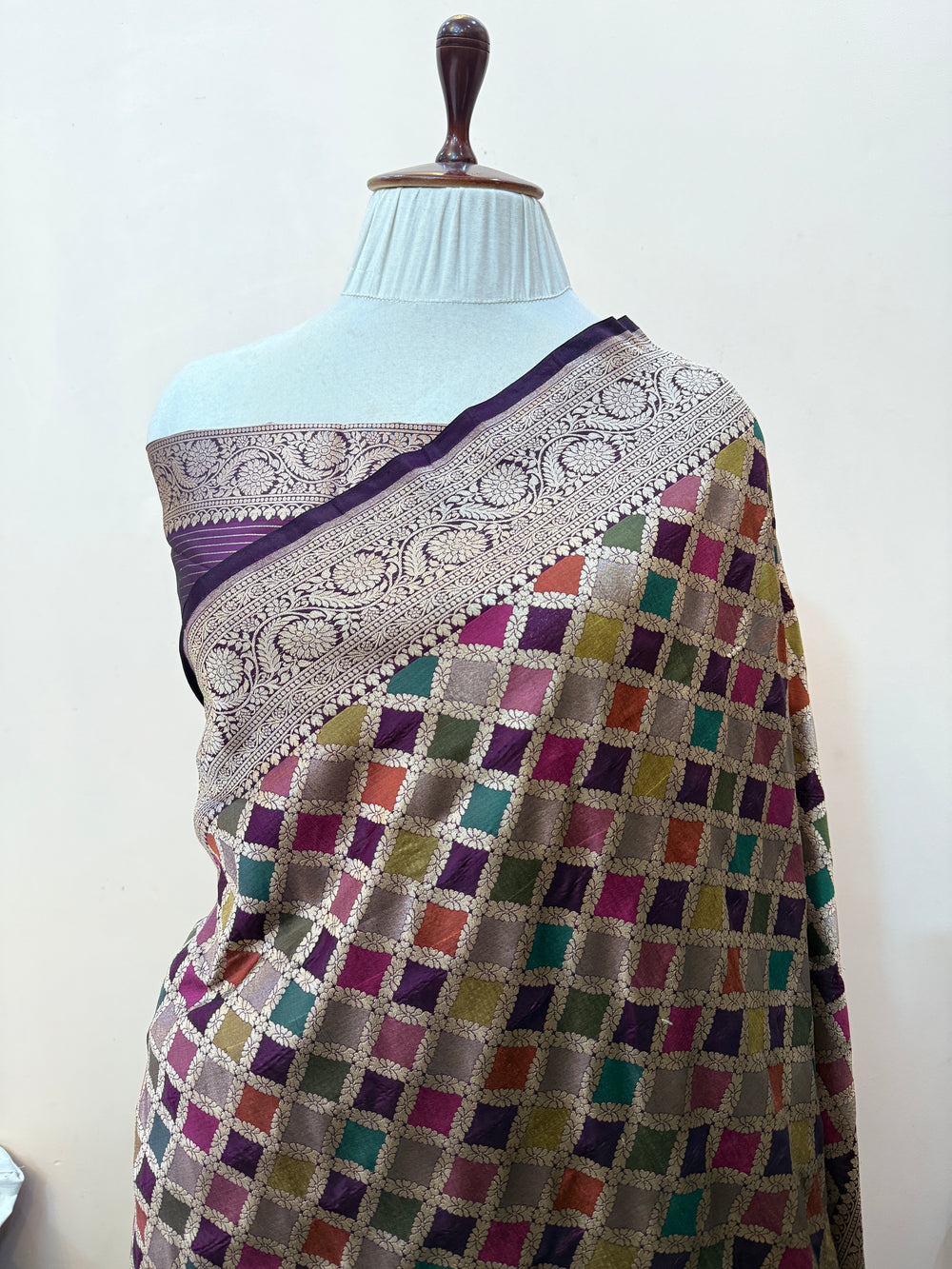 Wine Rangkaat Pure Katan Silk Banarasi Handloom Saree