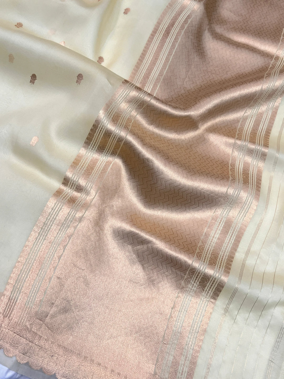 Off White Pure Kora Silk Handloom Banarasi Saree with Kadwa Buti & Border