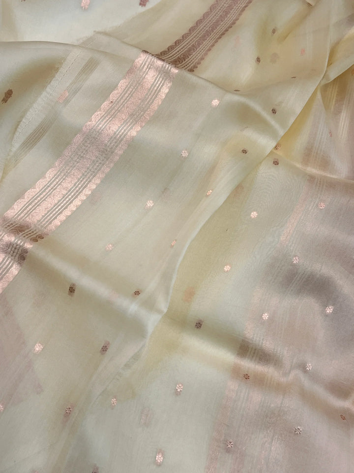 Off White Pure Kora Silk Handloom Banarasi Saree with Kadwa Buti & Border