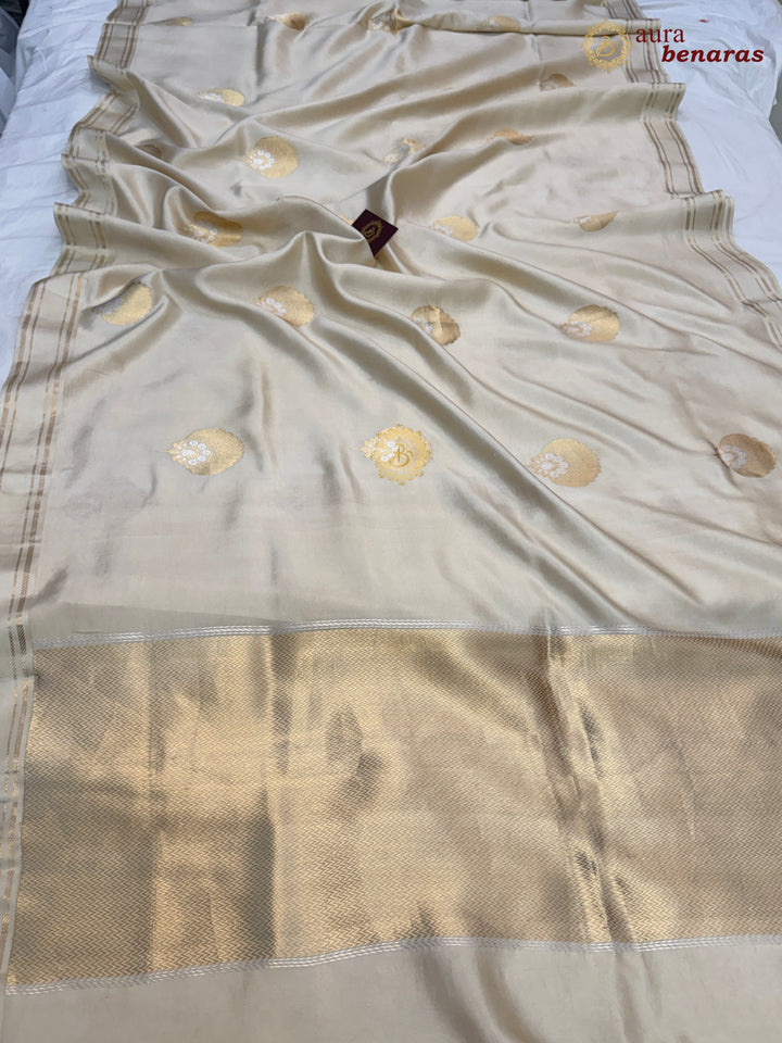 Cream Pure Banarasi Handloom Silk Saree - Aura Benaras