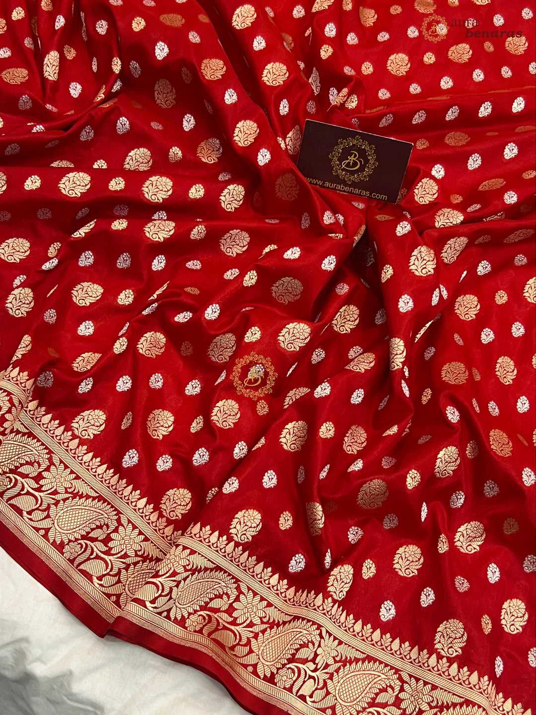 Red Pure Banarasi Handloom Katan Silk Saree - Aura Benaras