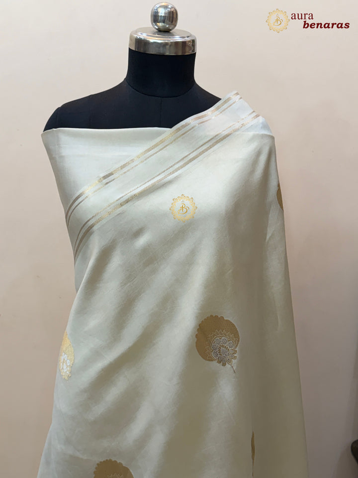 Cream Pure Banarasi Handloom Silk Saree - Aura Benaras