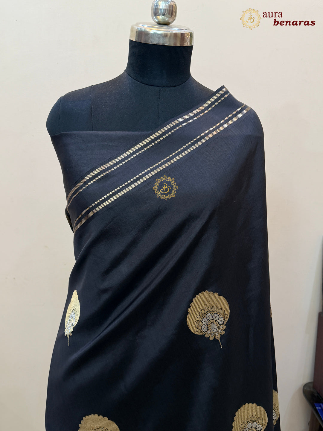 Black Pure Banarasi Handloom Silk Saree - Aura Benaras