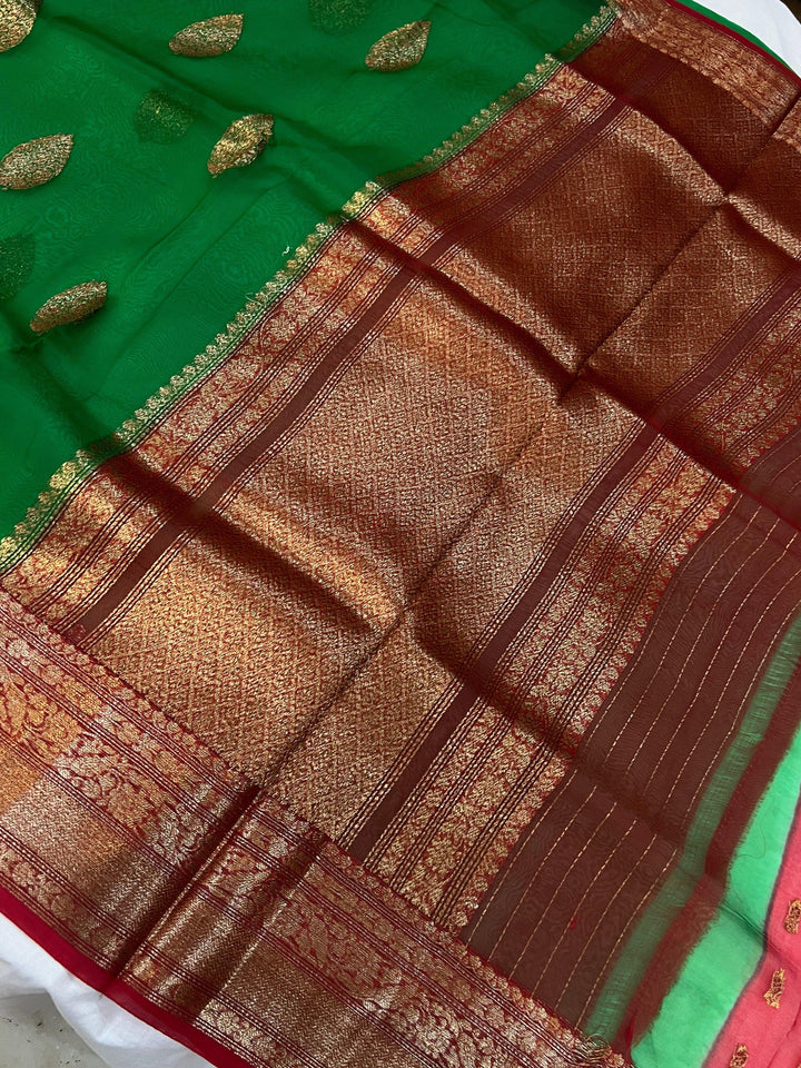 Green Banarasi Handloom Kora Silk Saree - Aura Benaras