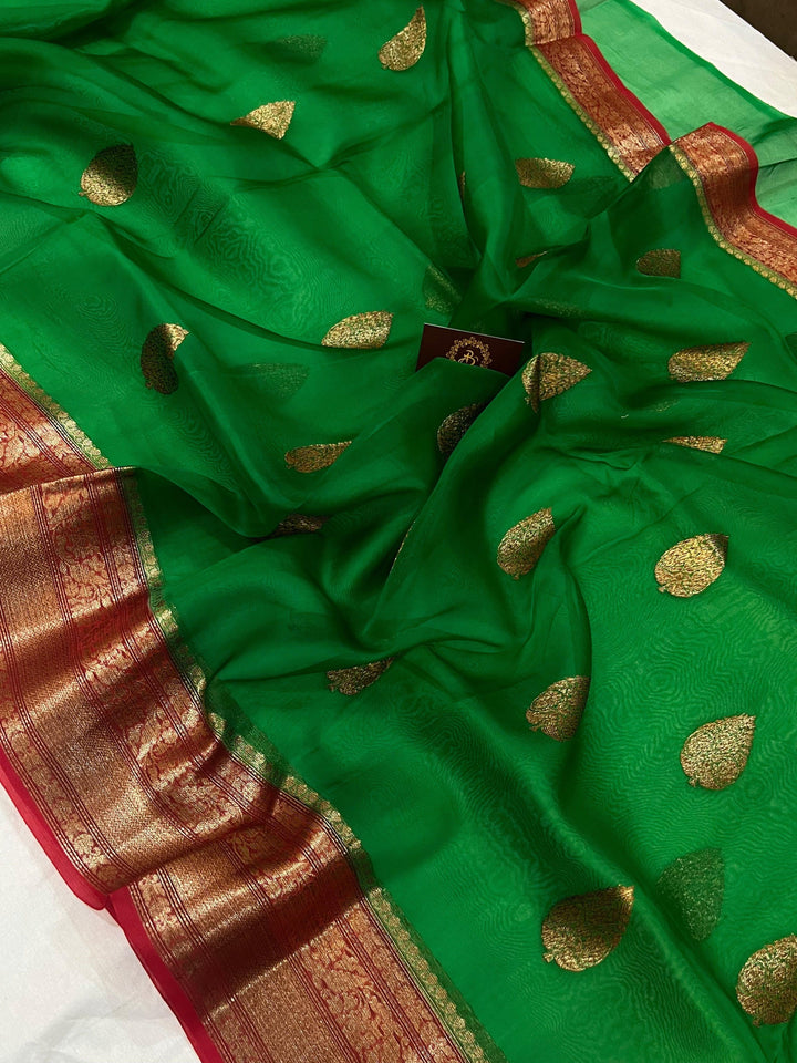 Green Banarasi Handloom Kora Silk Saree - Aura Benaras