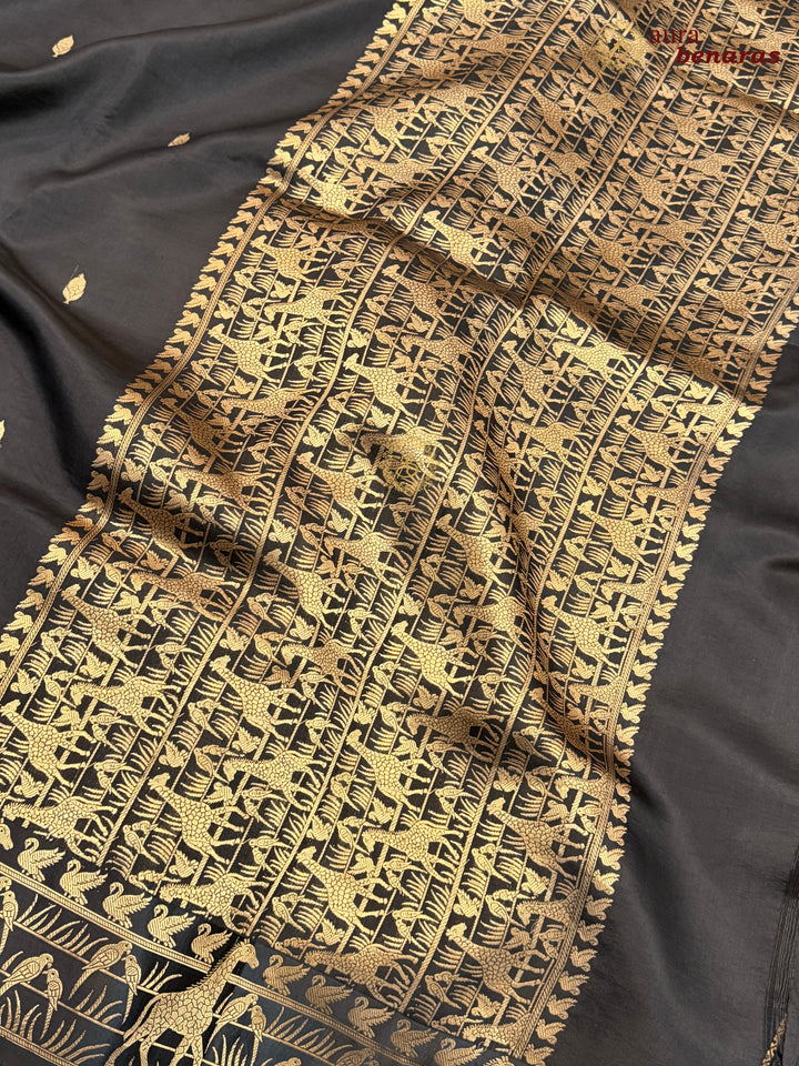 Black Pure Katan Silk Banarasi Saree Kadhwa Giraffe and Bird Motifs