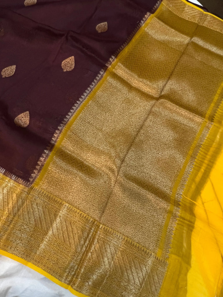Brown Banarasi Handloom Kora Silk Saree - Aura Benaras