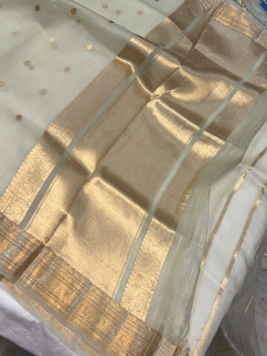 Pani Green Banarasi Handloom Kora Silk Saree - Aura Benaras