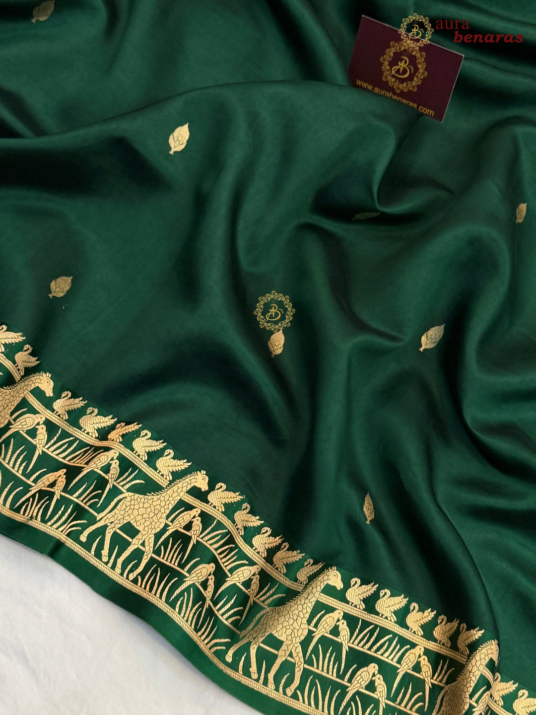 Bottle Green Pure Katan Silk Banarasi Saree Kadhwa Giraffe and Bird Motifs