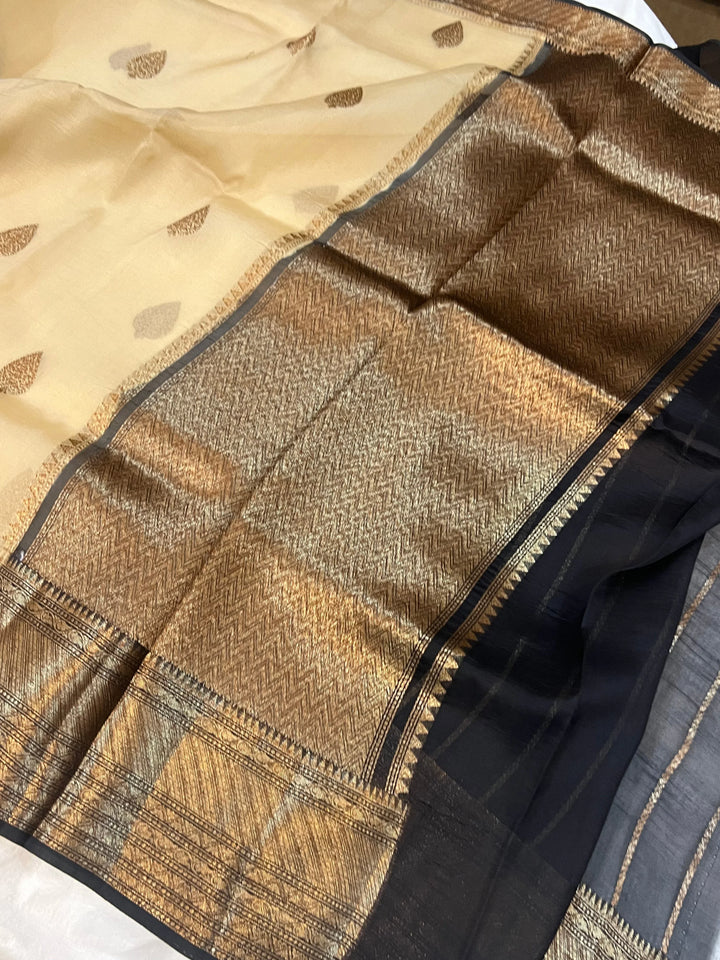 Beige Banarasi Handloom Kora Silk Saree - Aura Benaras