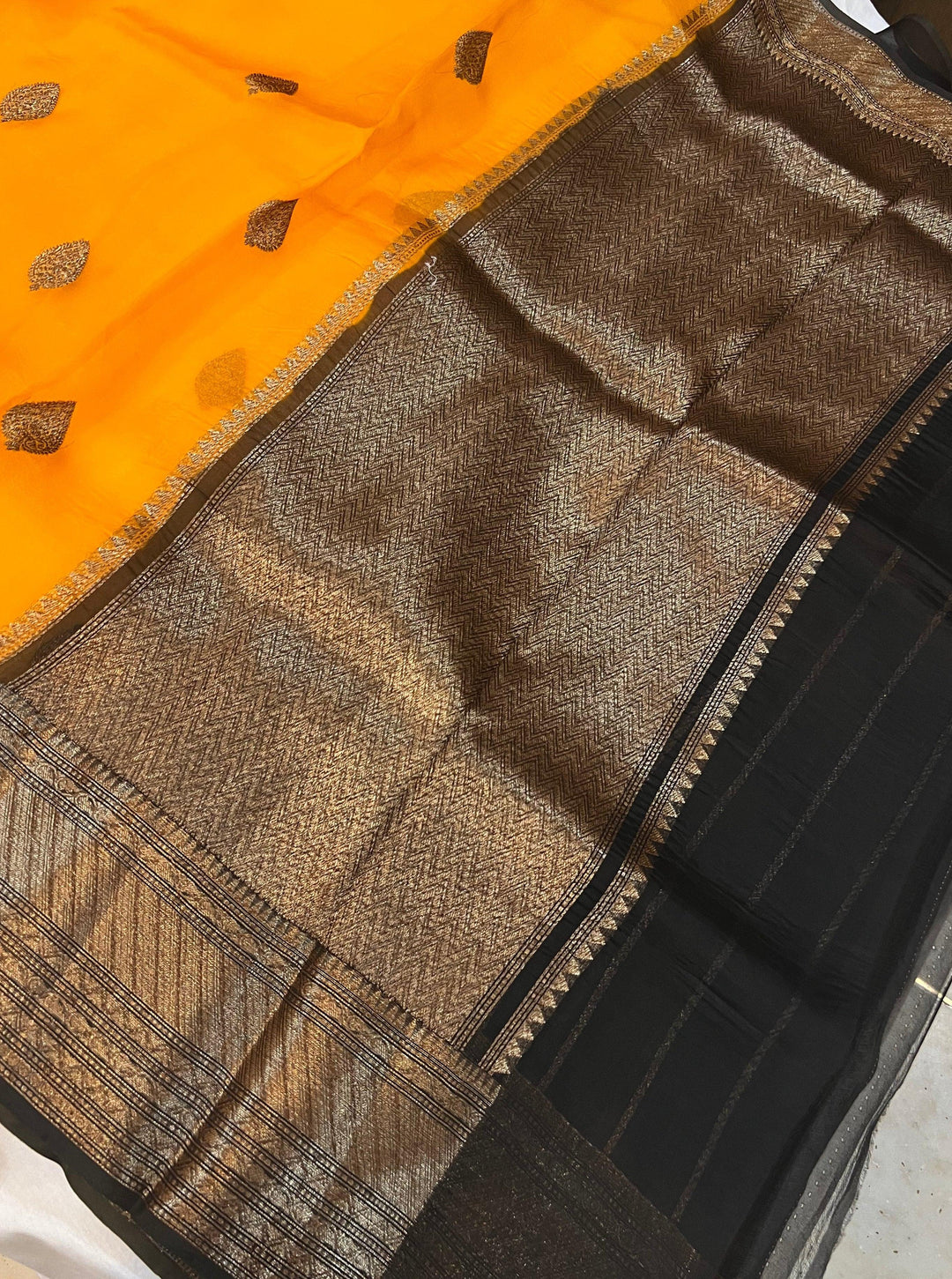 Yellow Banarasi Handloom Kora Silk Saree - Aura Benaras