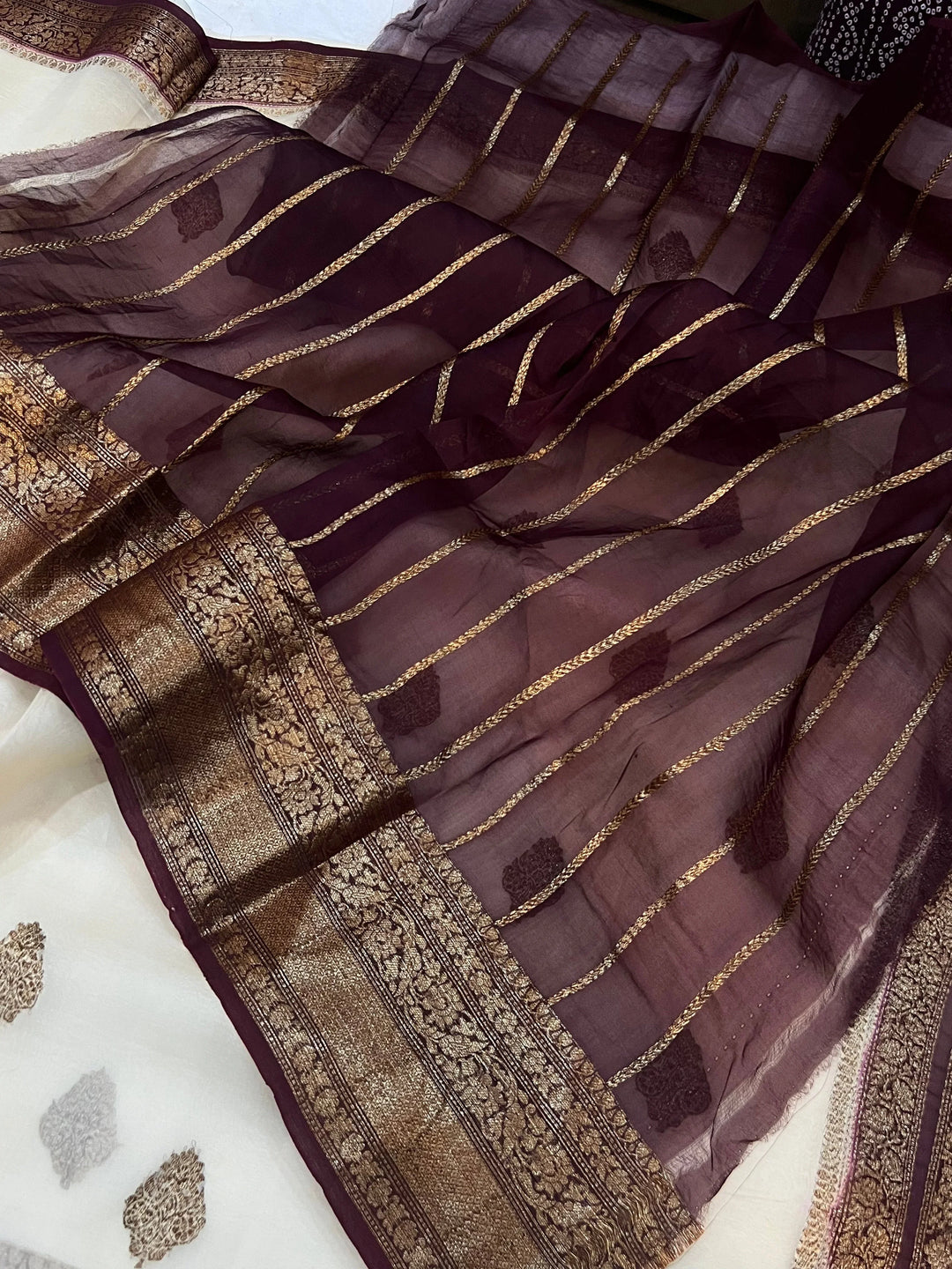 Cream Banarasi Handloom Kora Silk Saree - Aura Benaras