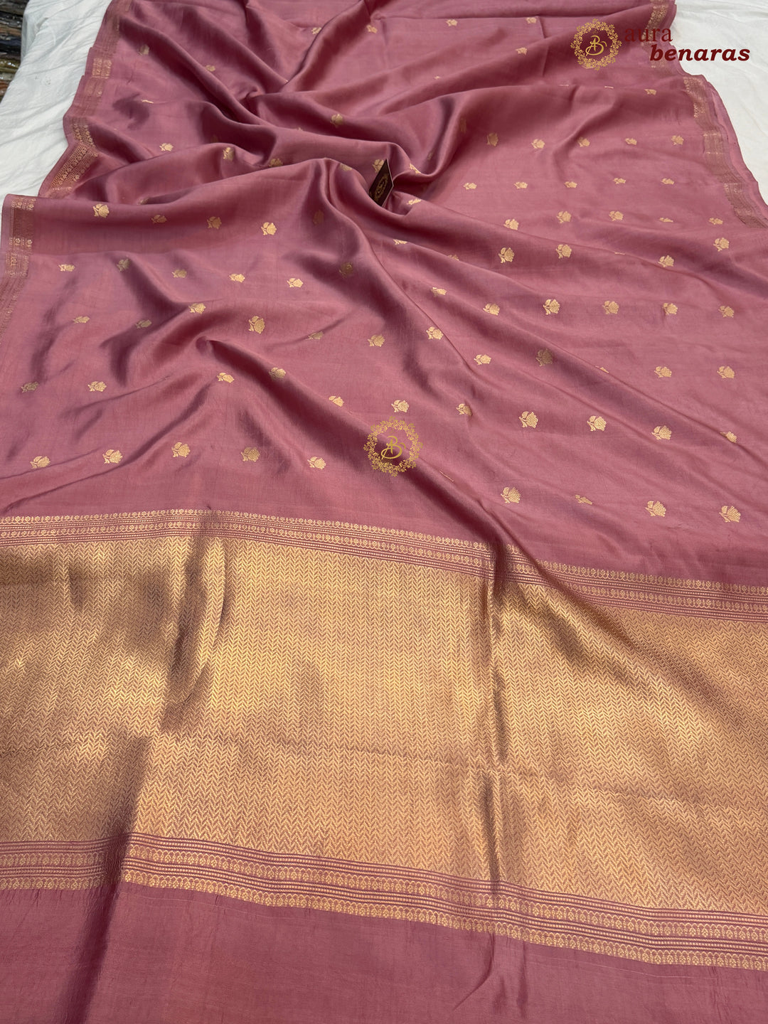 Onion Pink Banarasi Silk Saree with Kadhwa Floral Zari Buta