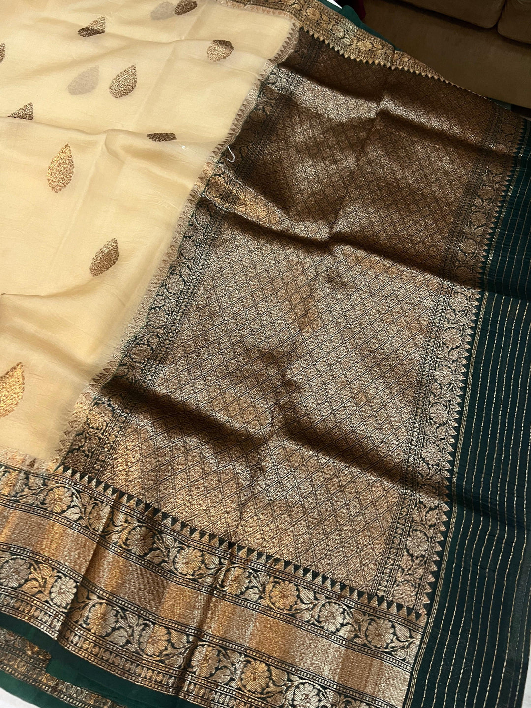 Beige Banarasi Handloom Kora Silk Saree - Aura Benaras