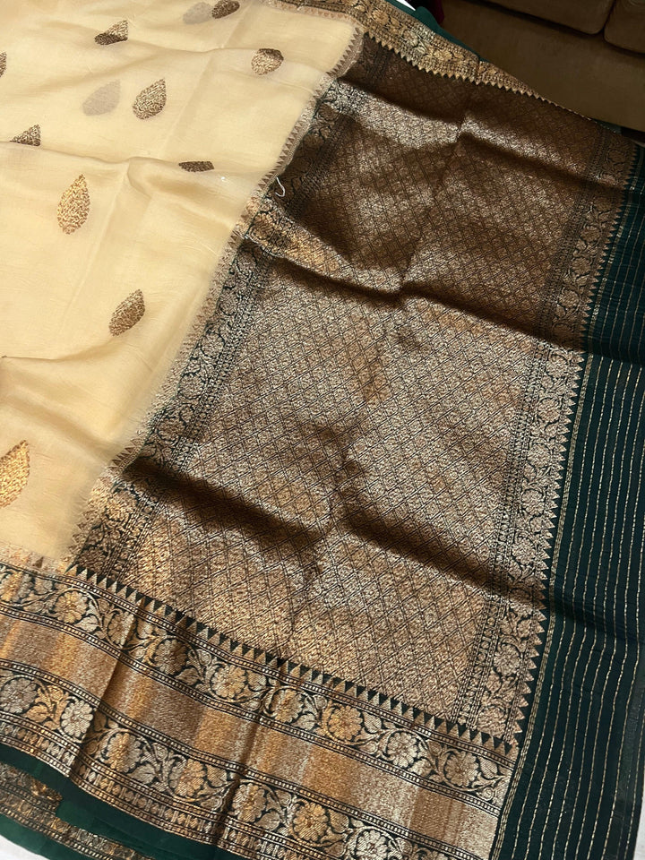 Beige Banarasi Handloom Kora Silk Saree - Aura Benaras
