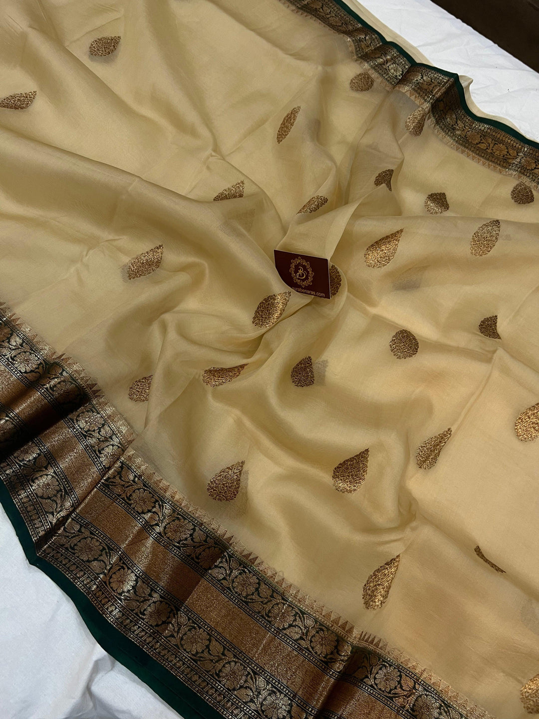Beige Banarasi Handloom Kora Silk Saree - Aura Benaras