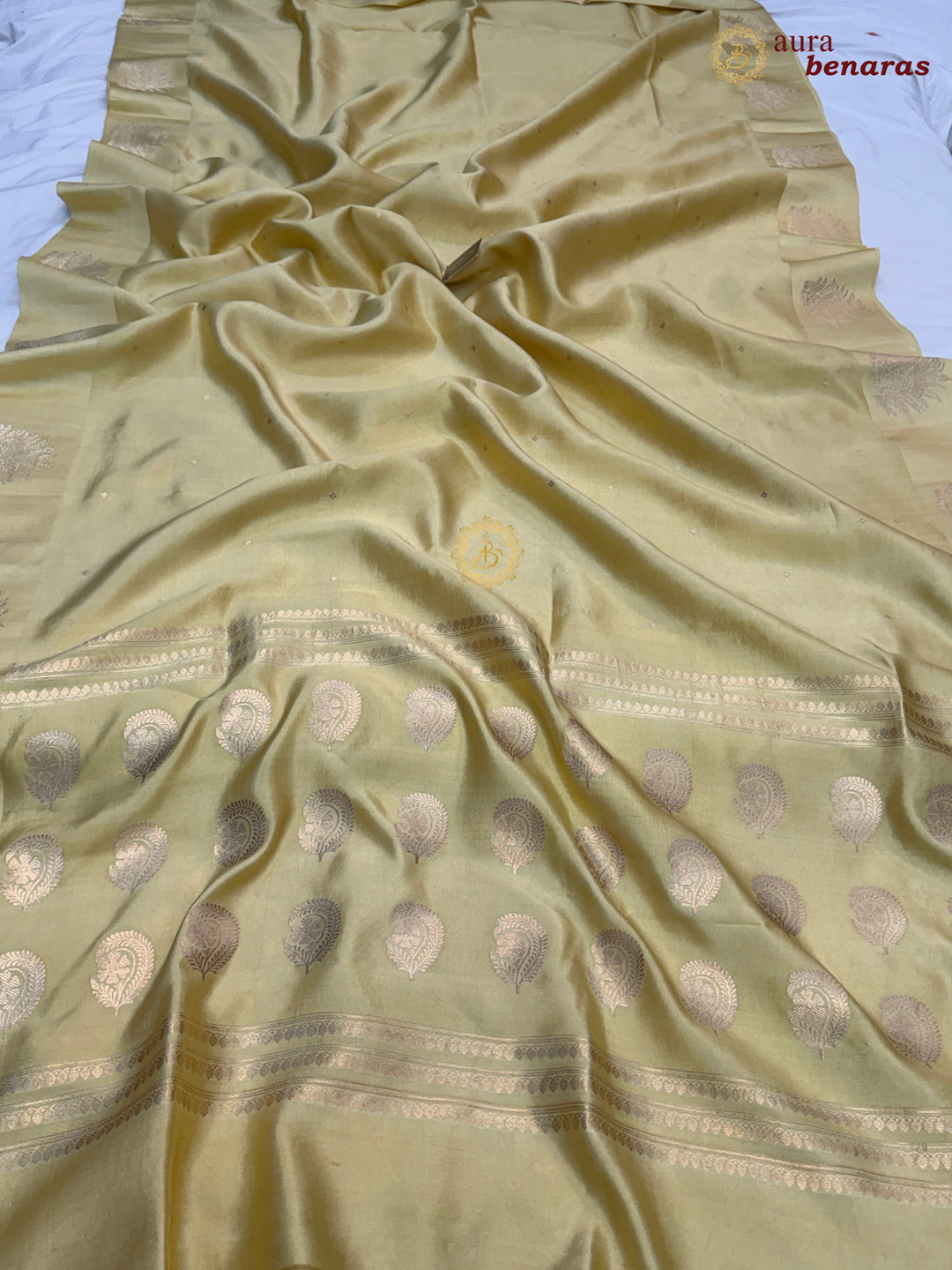 Cream Pure Katan Silk Banarasi Saree Kadhwa Leopard Motifs
