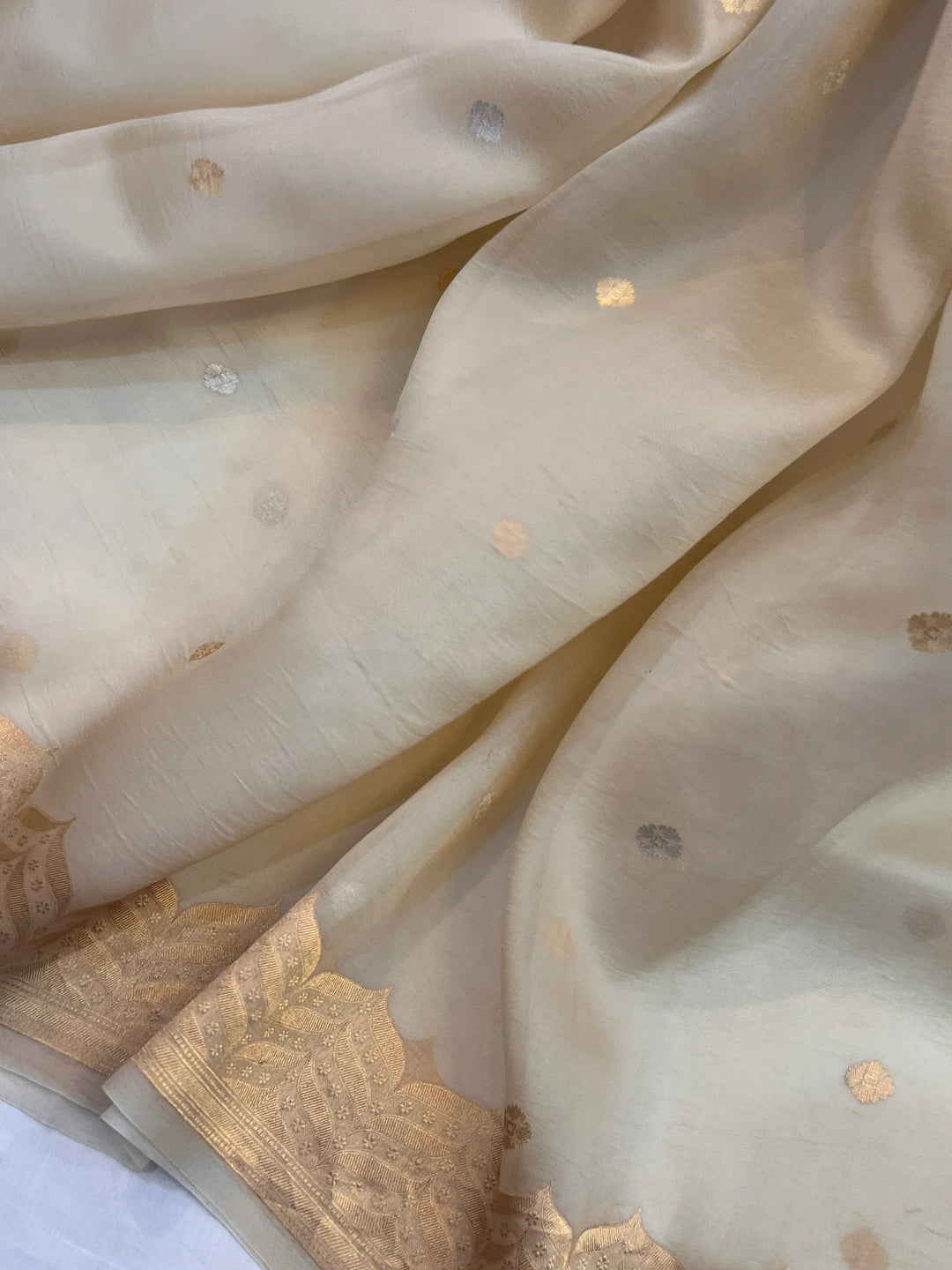 Cream Pure Kora Silk Handloom Banarasi Saree