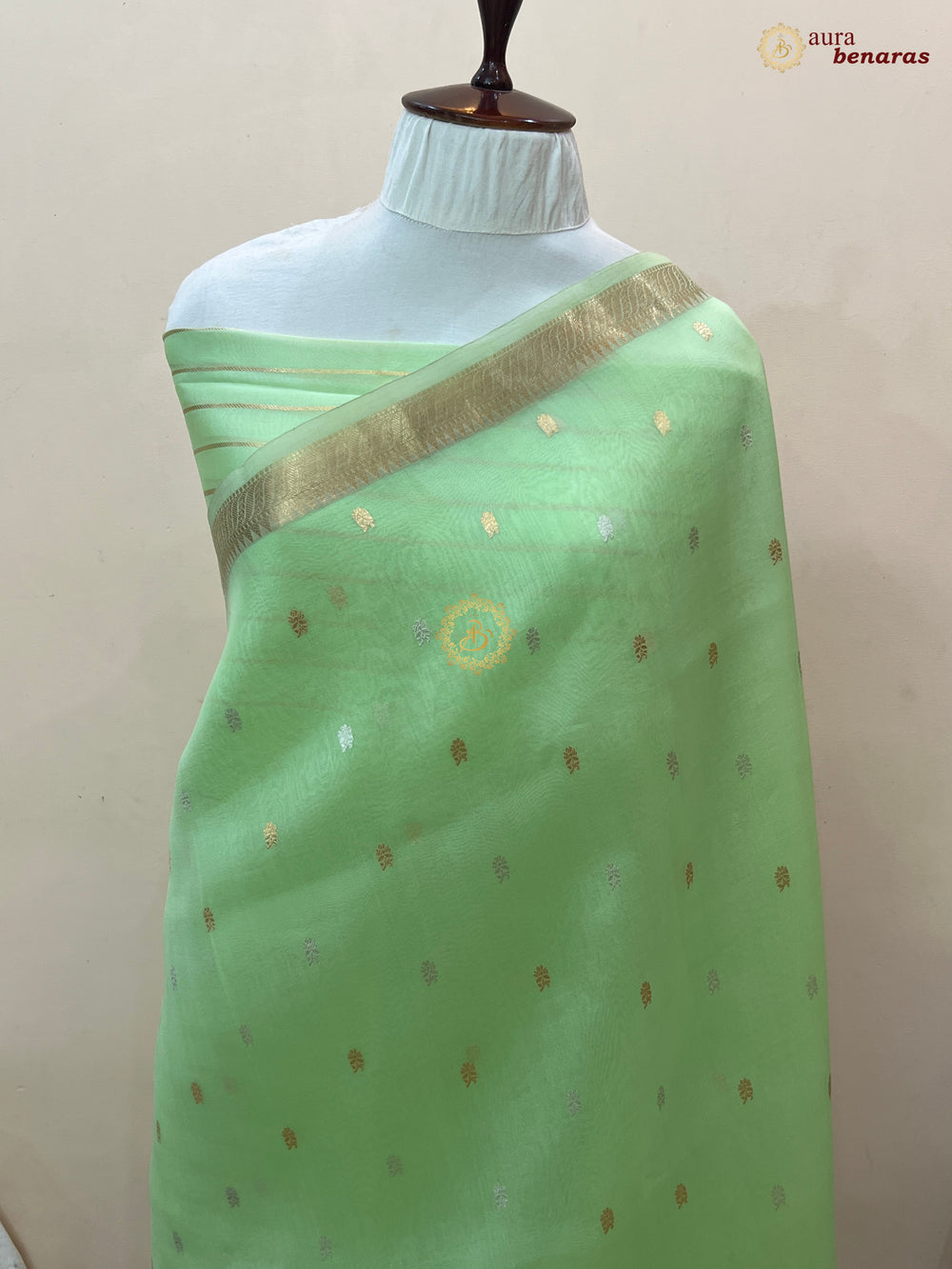 Pistal Green Kora Silk Handloom Banarasi Saree Kadhwa Butis 