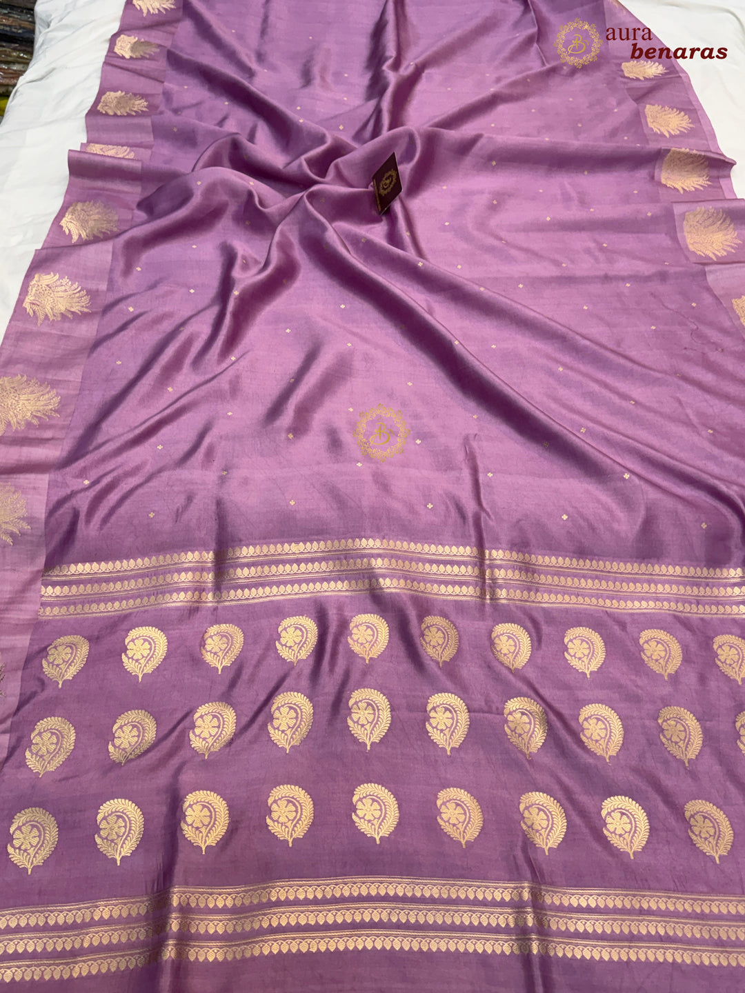 Lavender Pure Katan Silk Banarasi Saree Kadhwa Leopard Motifs