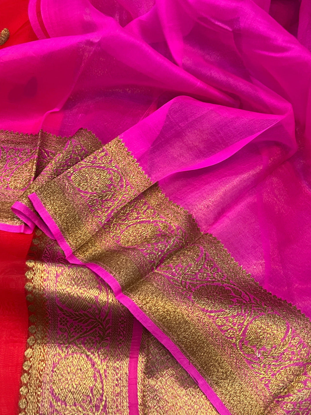 Red Banarasi Handloom Kora Silk Saree - Aura Benaras