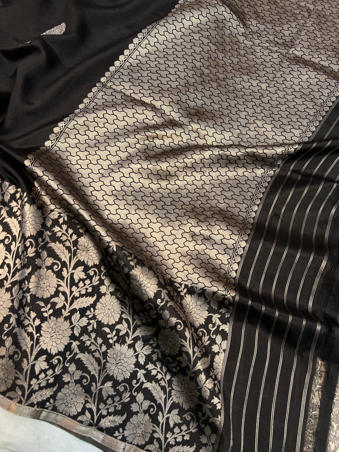 Black Pure Silk Handloom Banarasi Saree