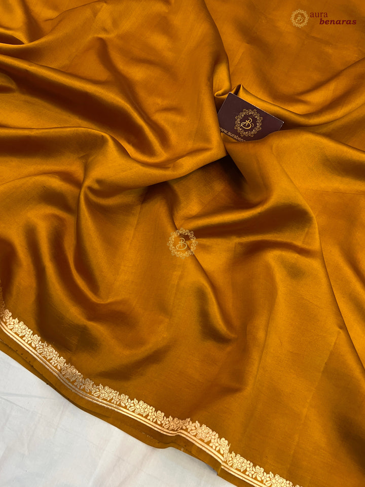  Golden Pure Banarasi Handloom Silk Saree - Aura Benaras